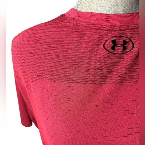 Under Armour Men’s Pink Seamless Fitted Breathable Short Sleeve Tee - Picture 6 of 8